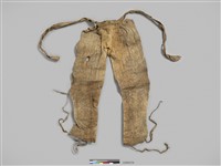 藏品(男子獸皮後敞褲)的圖片